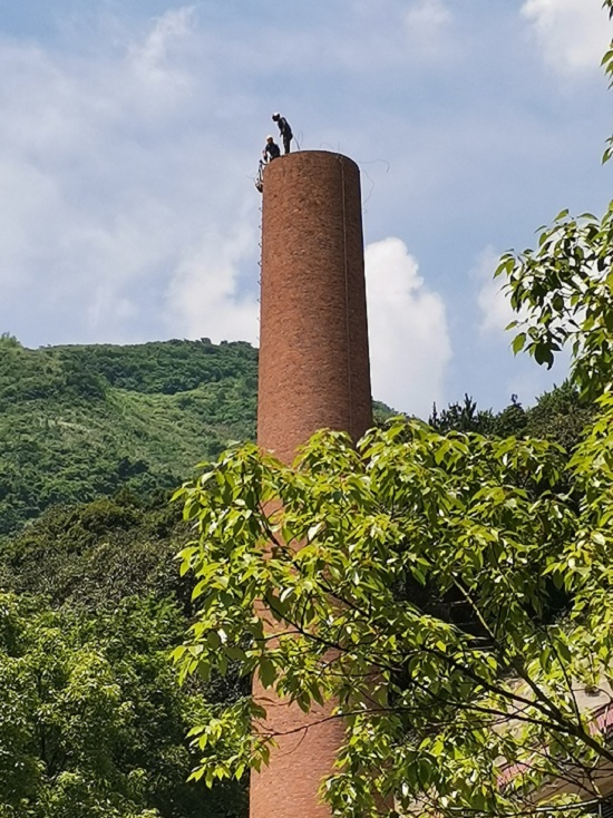 广州烟囱拆除:行业领先,技术与经验的双重考量